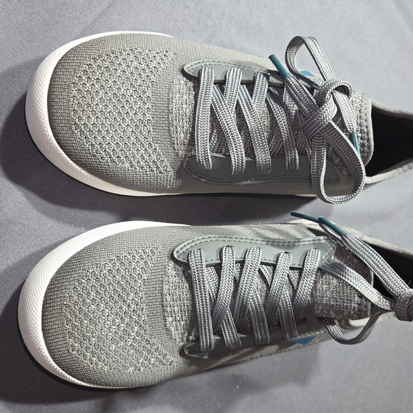 Vessi Women's Weekend 1.5 Sneaker Concrete Gray Lightly Worn Waterproof - Picture 3 of 11